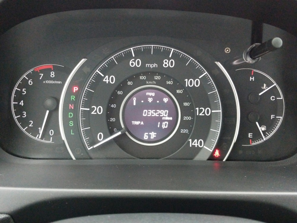 2016 Honda CR-V - Odometer Close Up