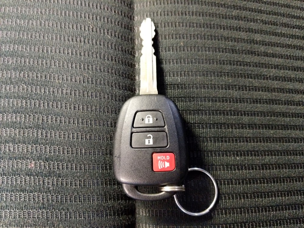 2015 Toyota RAV4 - Keys
