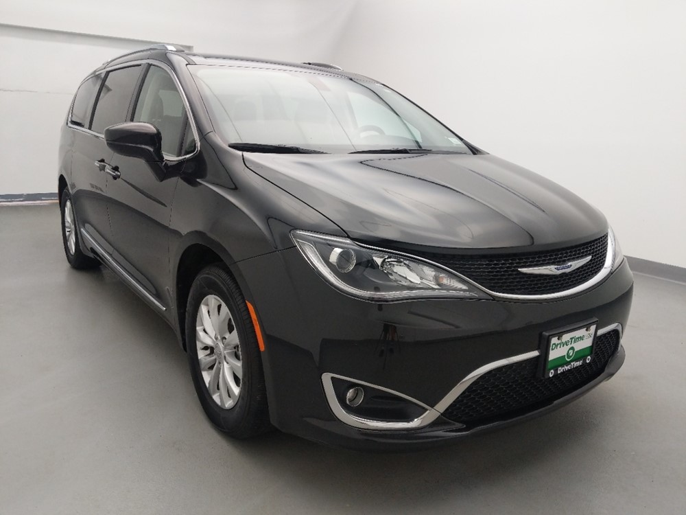 2018 Chrysler Pacifica - Passenger Front Bumper