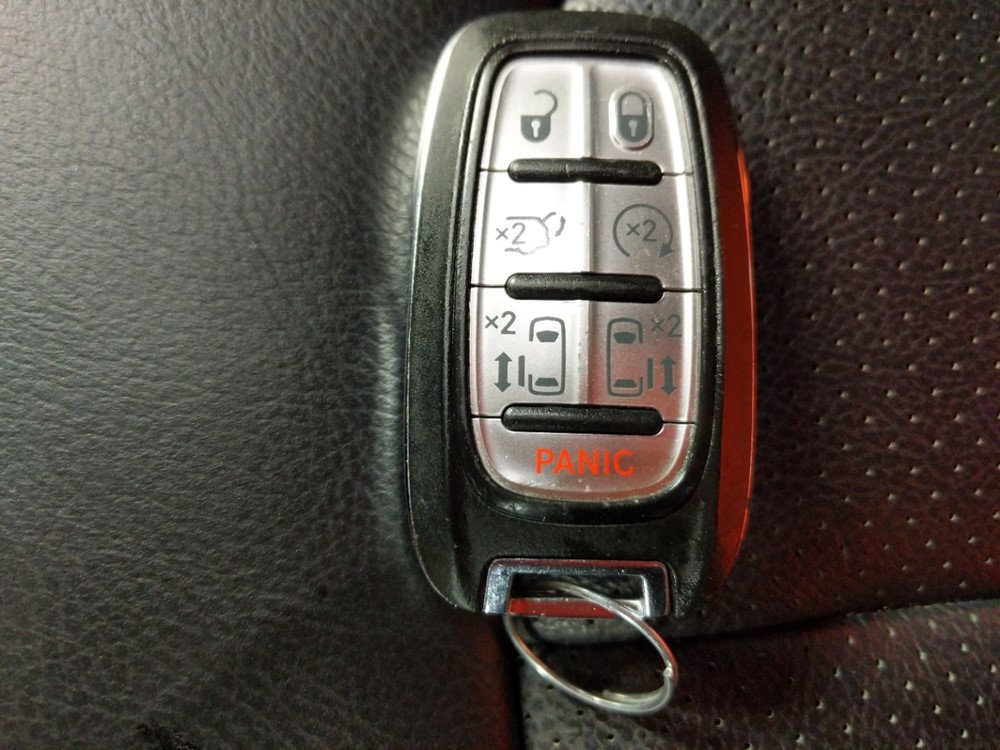 2018 Chrysler Pacifica - Keys