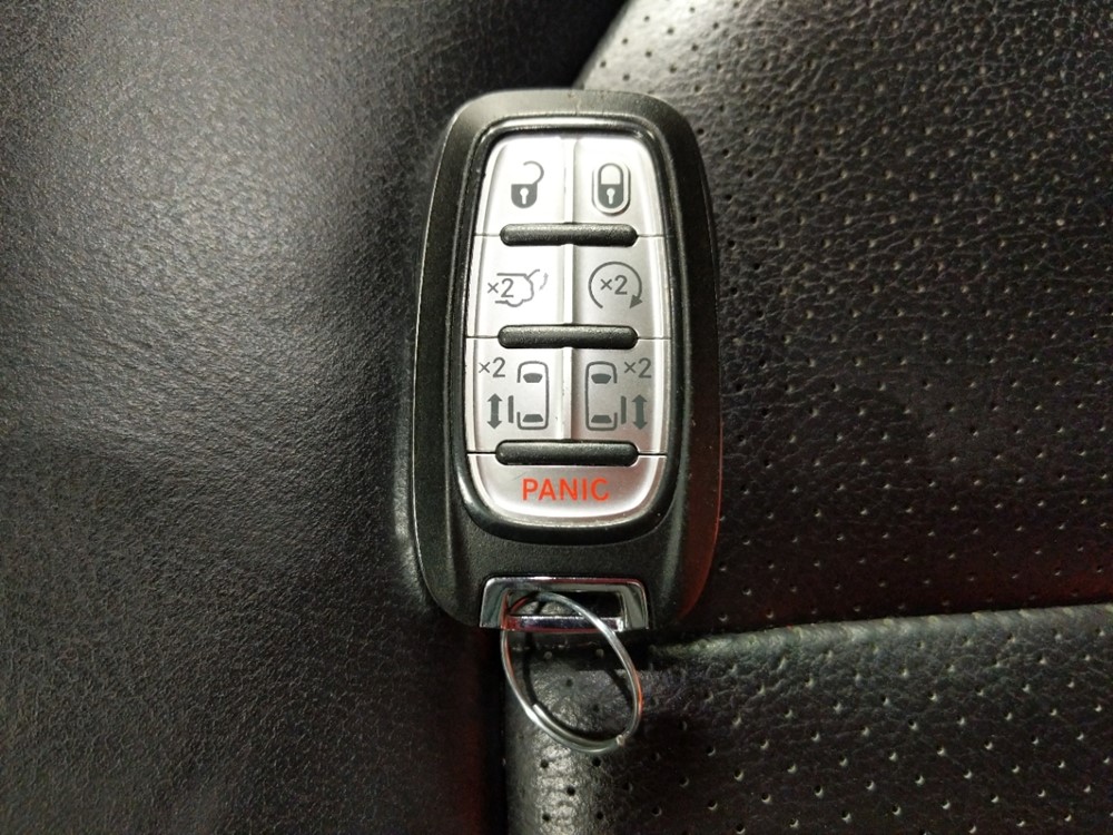 2018 Chrysler Pacifica - Keys