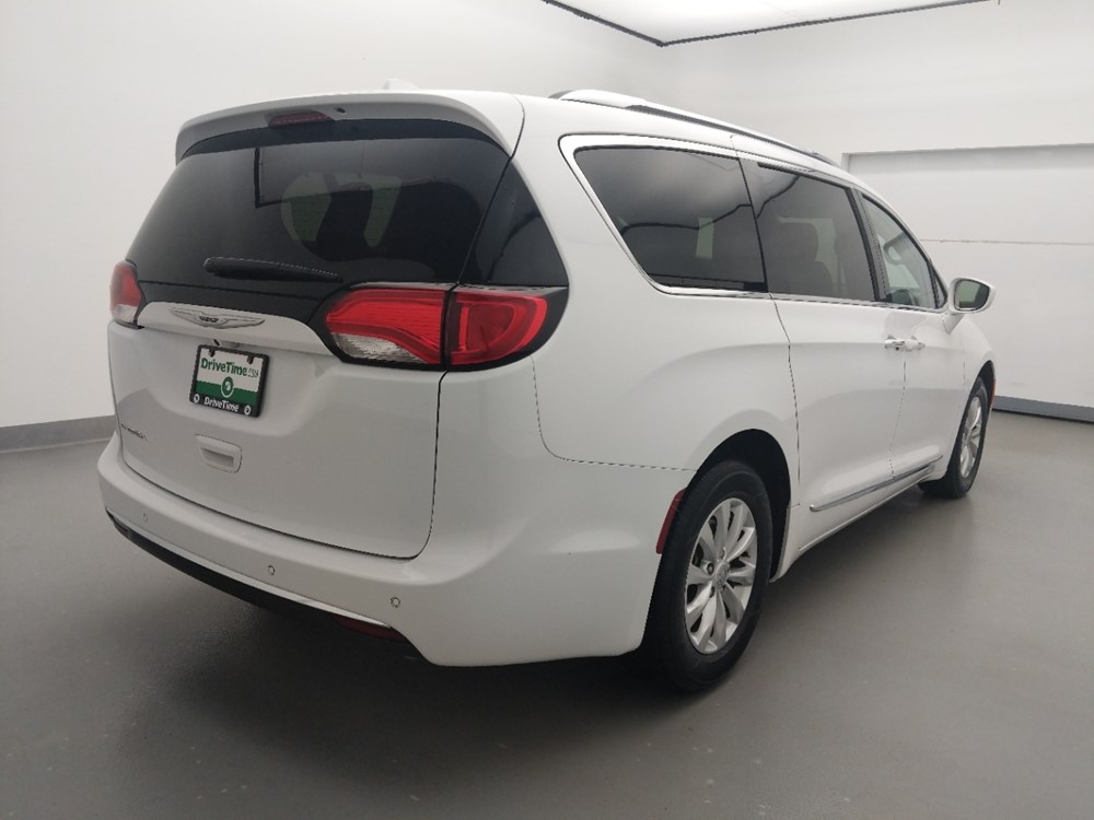 2018 Chrysler Pacifica - Passenger Rear Bumper