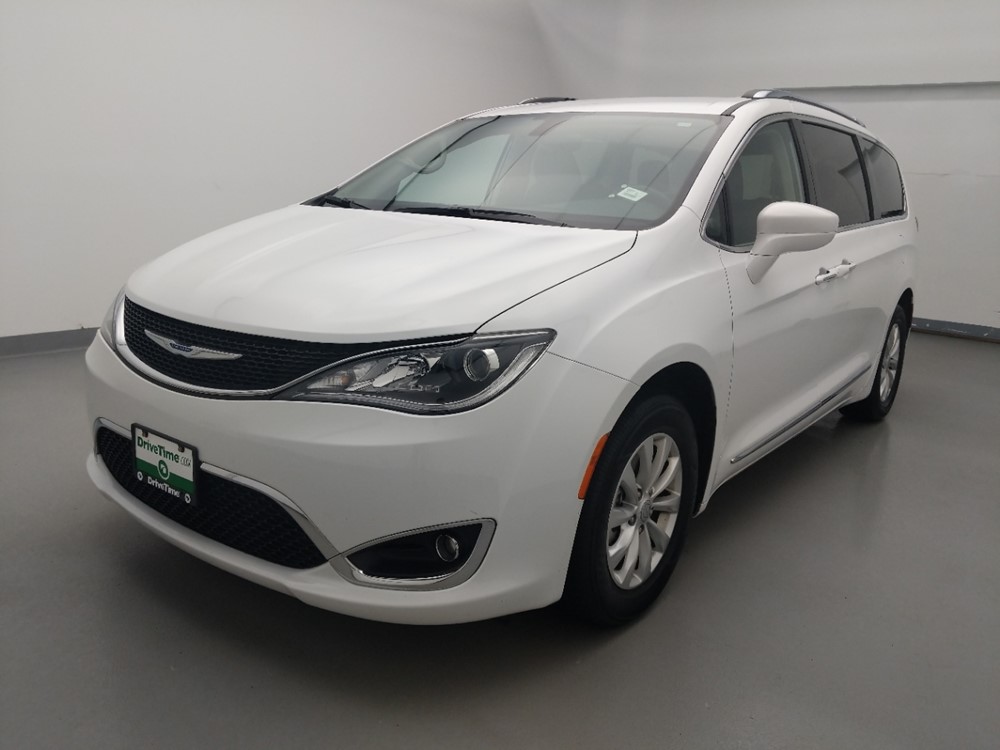 2018 Chrysler Pacifica - Driver Front Bumper