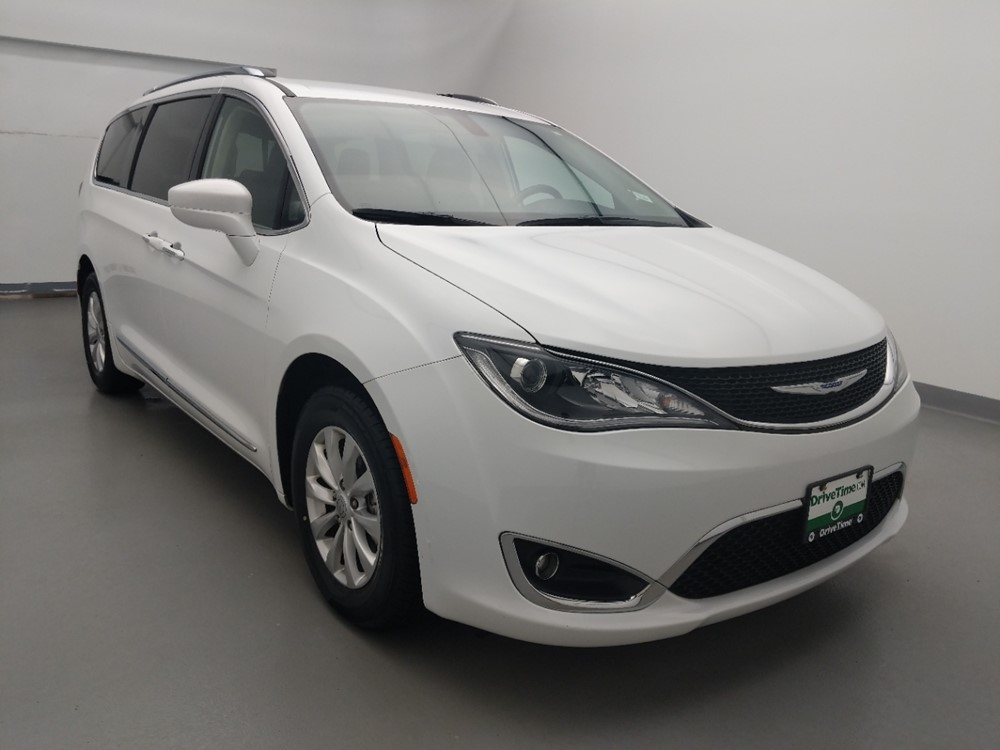 2018 Chrysler Pacifica - Passenger Front Bumper