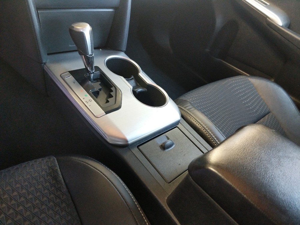 2012 Toyota Camry - Center Console/Cup Holders