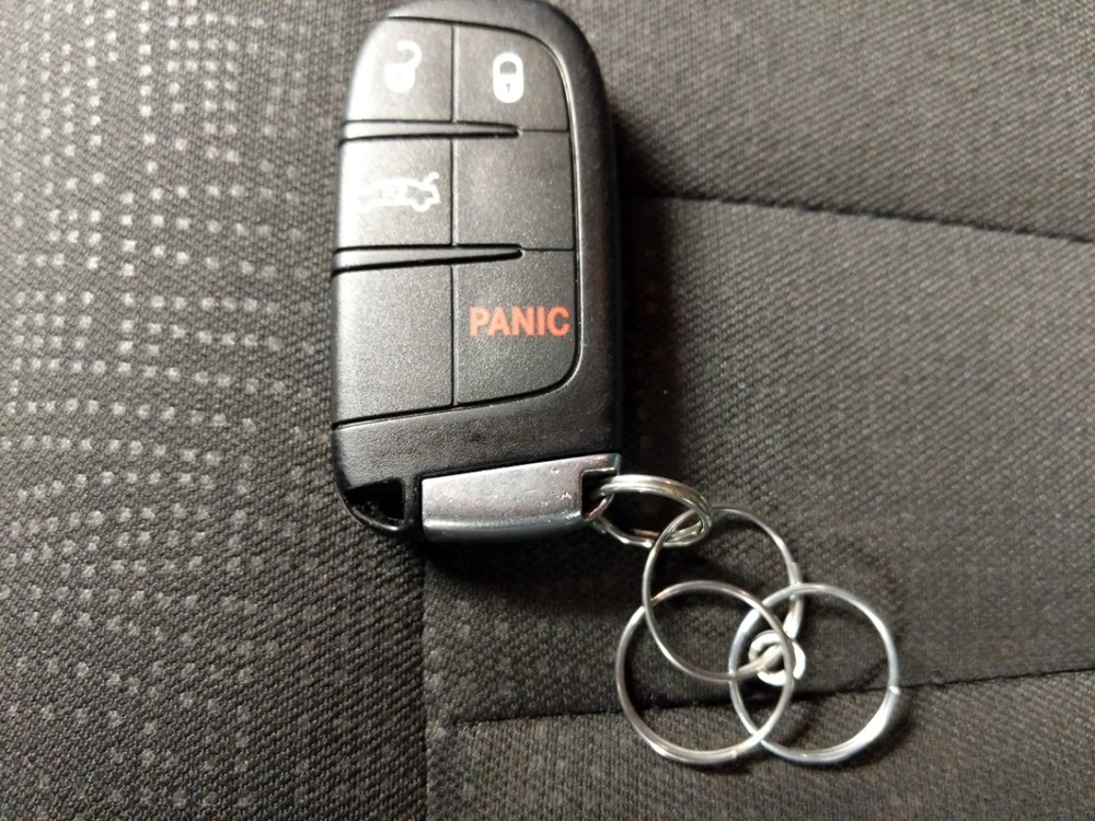 2016 Chrysler 200 - Keys