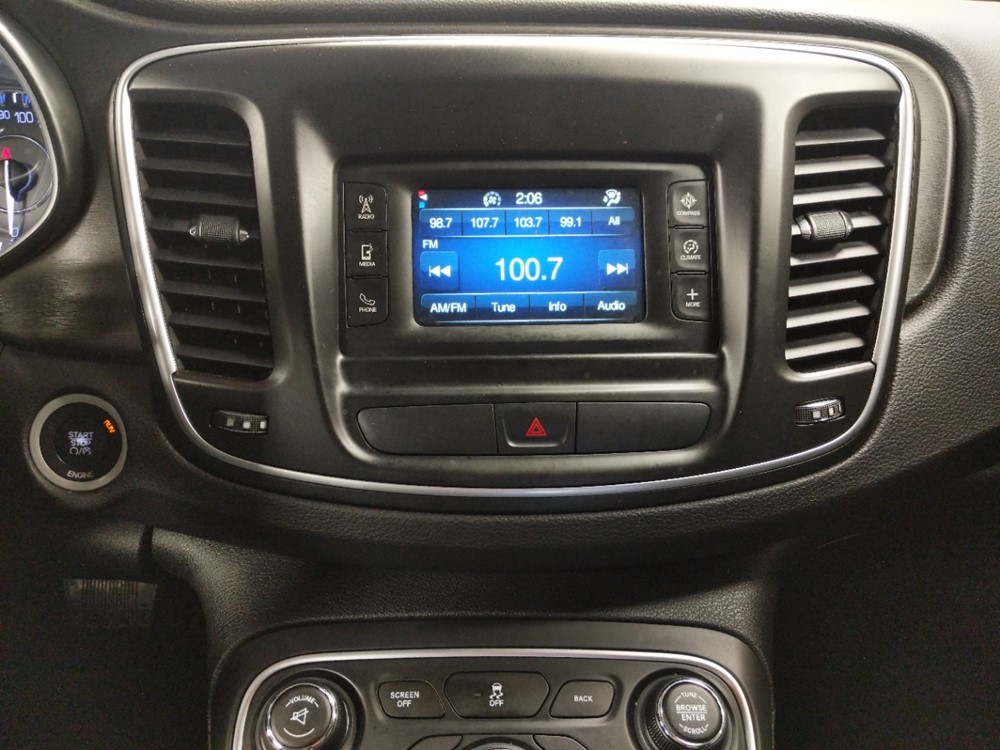 2016 Chrysler 200 - Stereo Package