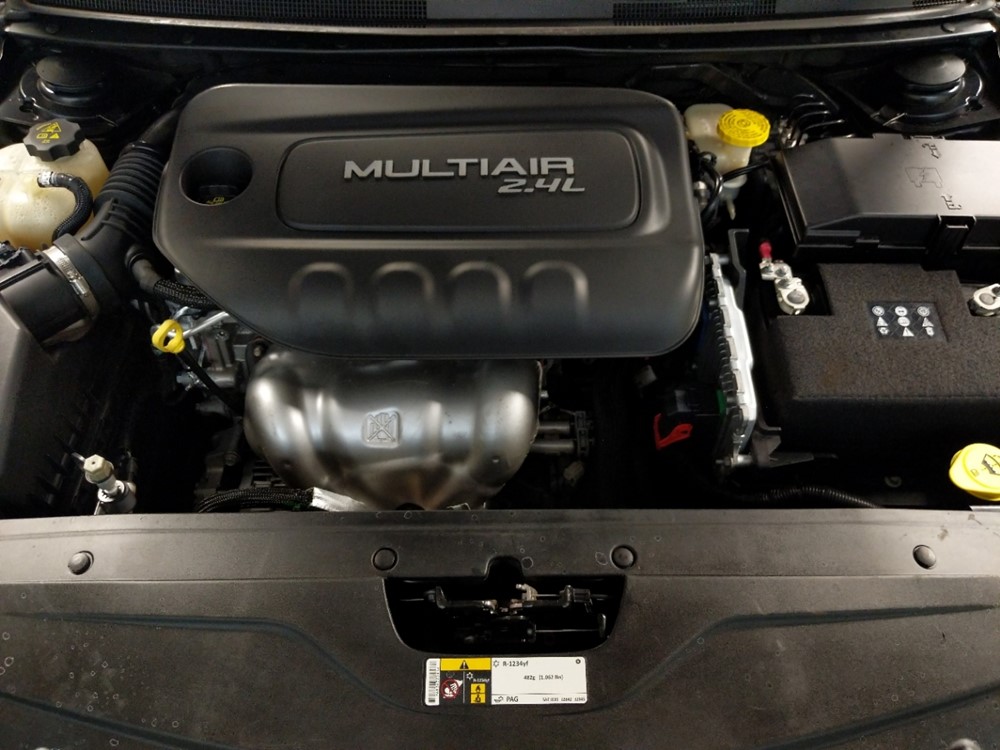 2016 Chrysler 200 - Engine