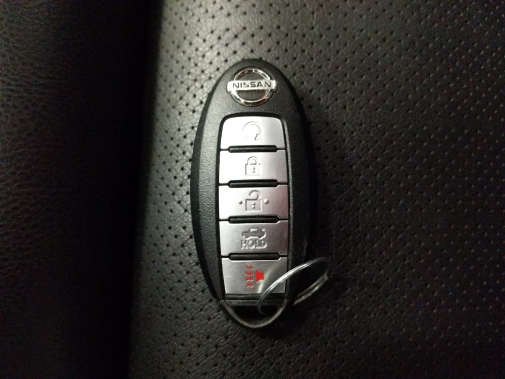 2017 Nissan Maxima - Keys