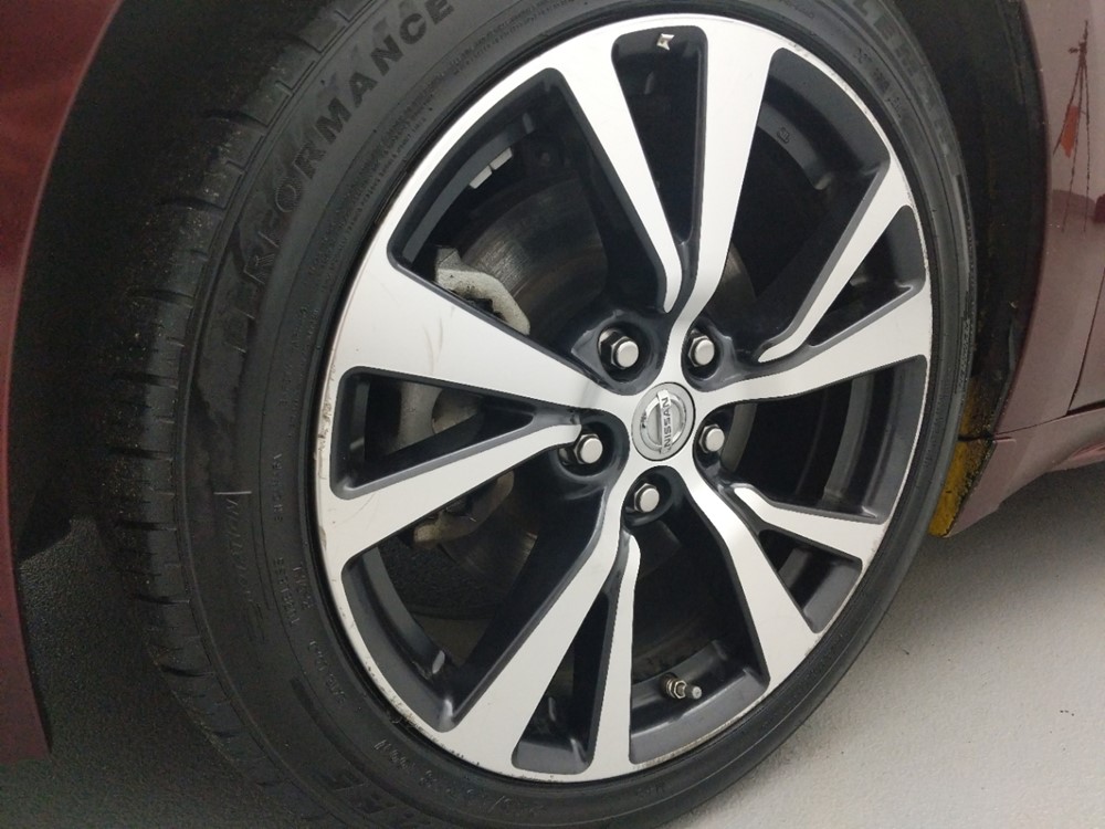 2017 Nissan Maxima - Wheel