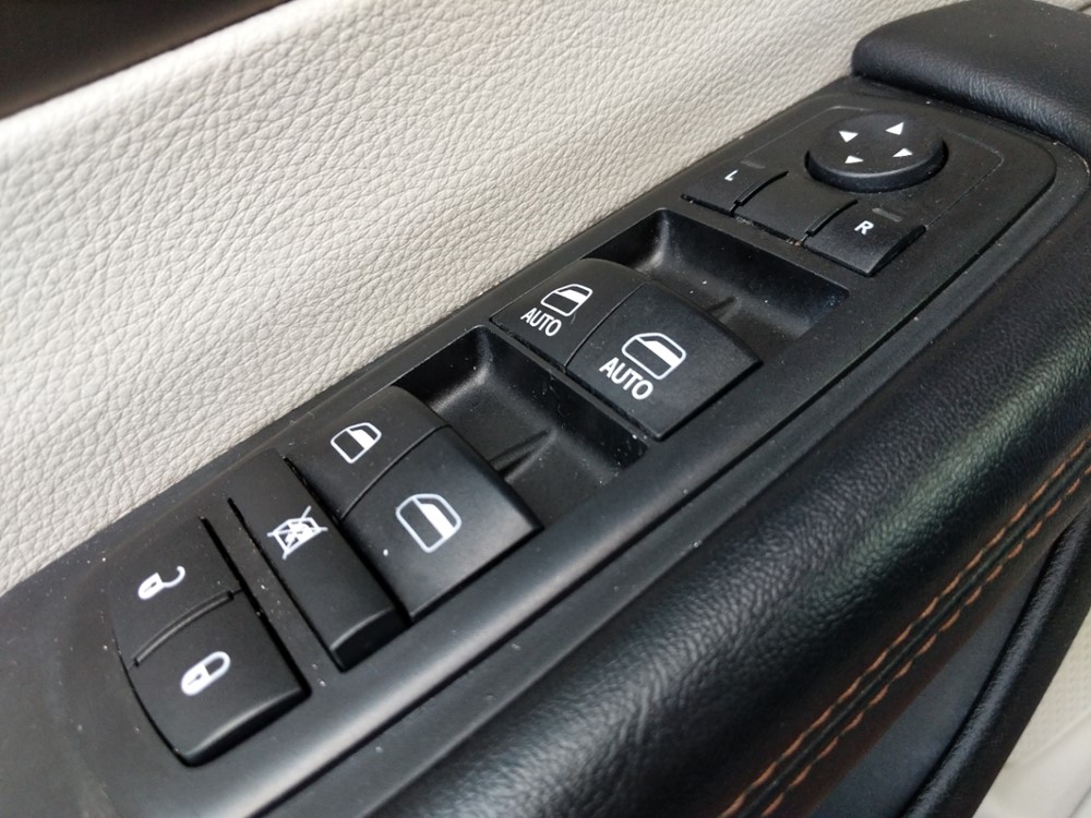 2018 Chrysler Pacifica - Driver Power Windows/Lock Control