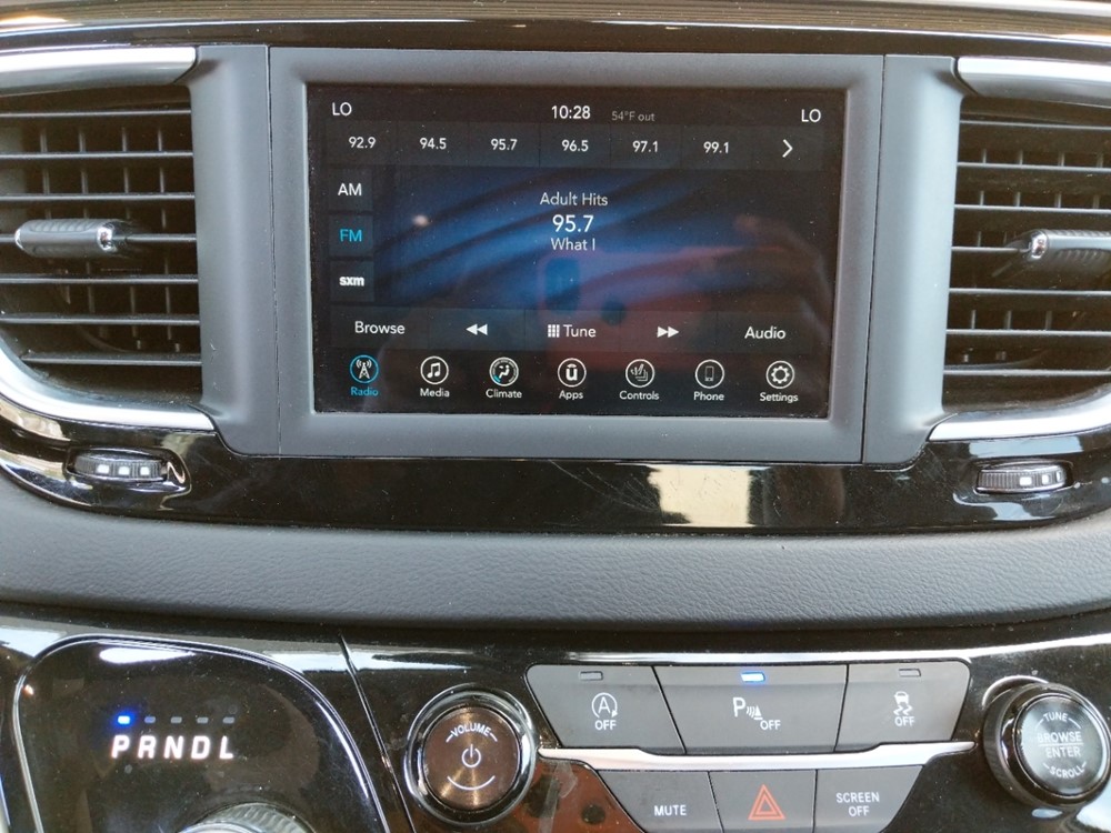 2018 Chrysler Pacifica - Stereo Package