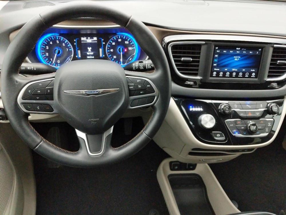 2018 Chrysler Pacifica - Driver Dash