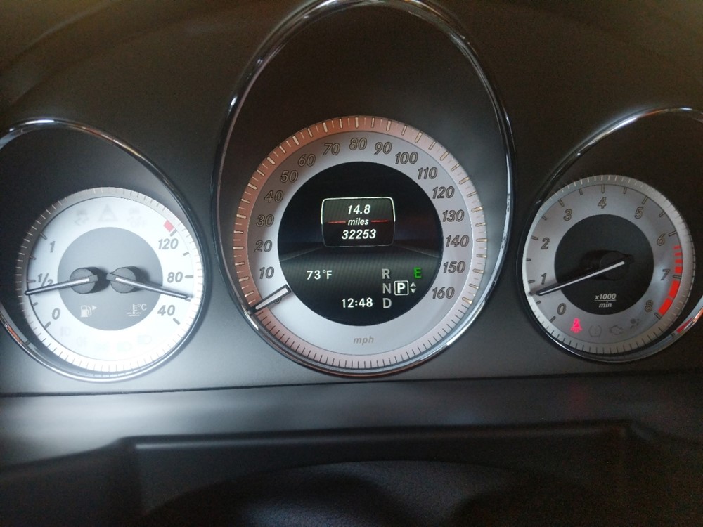2015 Mercedes-Benz GLK350 - Odometer Close Up