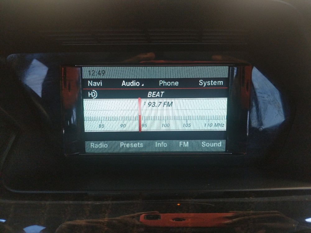 2015 Mercedes-Benz GLK350 - Stereo Package