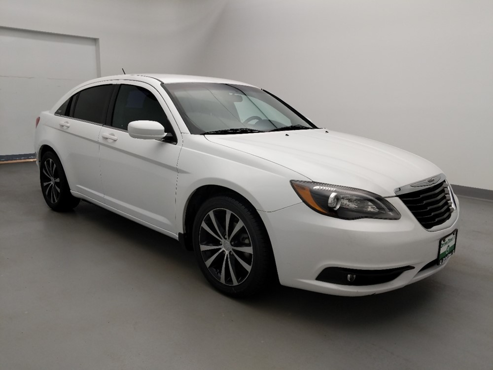2013 Chrysler 200 - Passenger Front Side