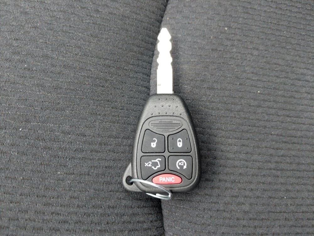2013 Chrysler 200 - Keys