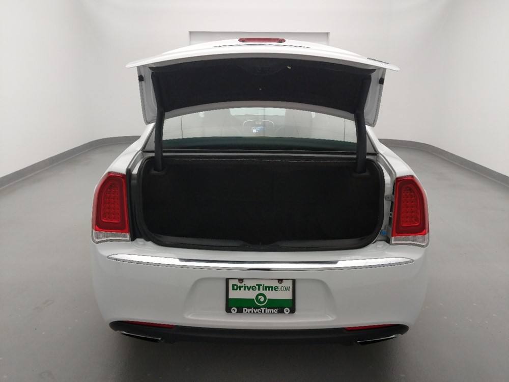 2018 Chrysler 300 - Trunk