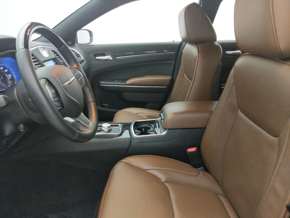 2018 Chrysler 300 - Driver Front Seat