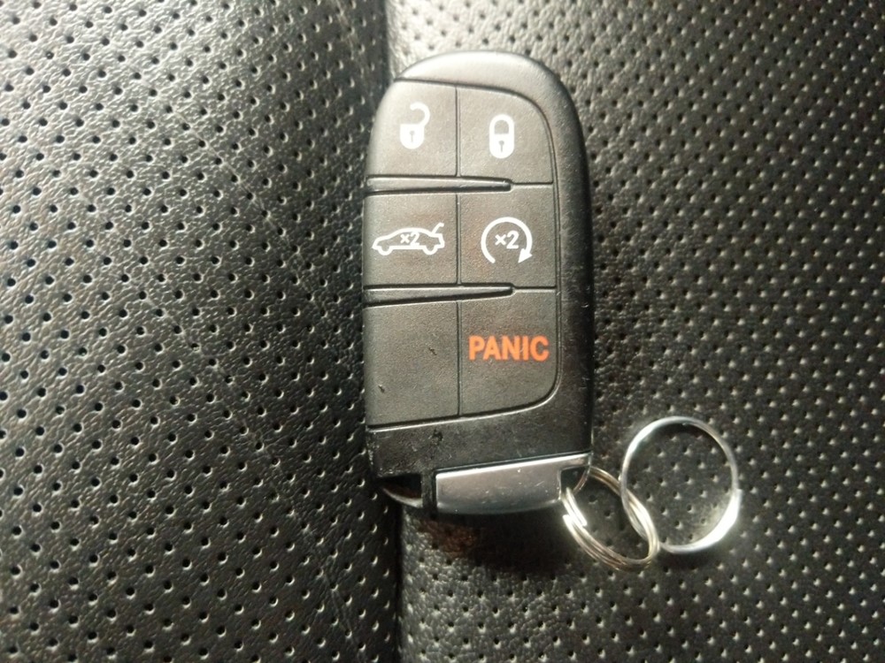 2018 Chrysler 300 - Keys
