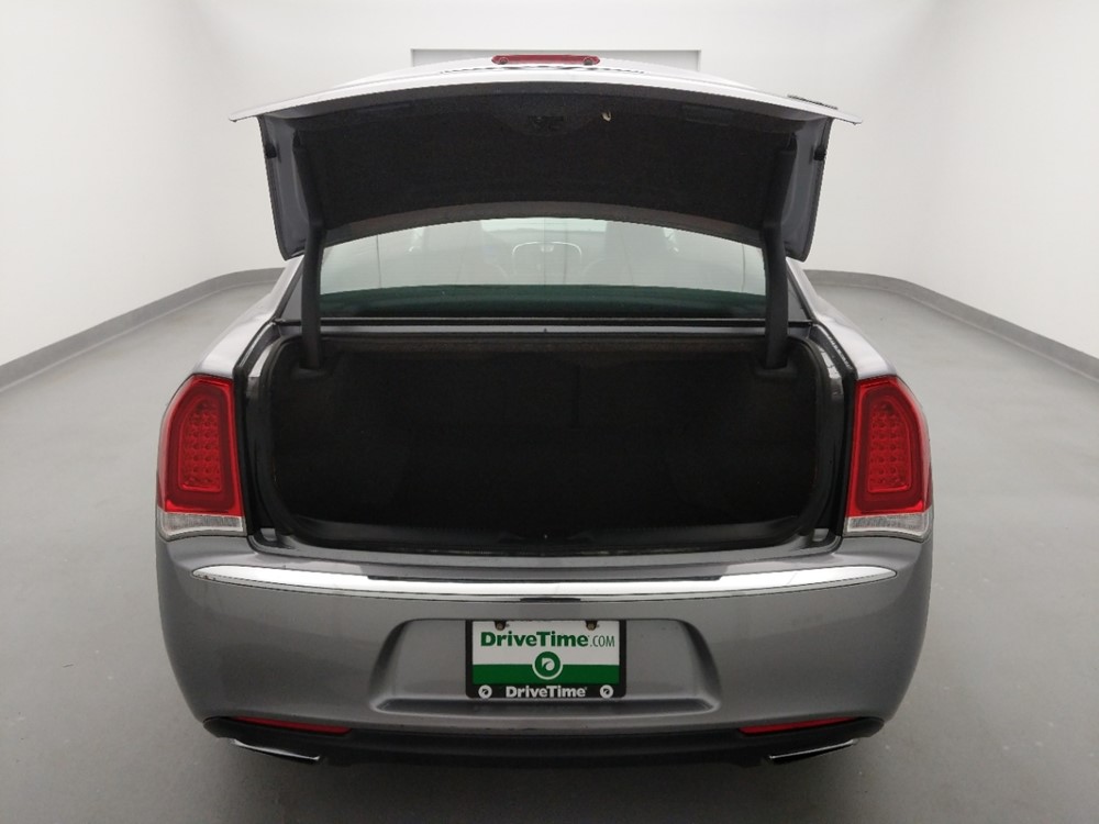 2018 Chrysler 300 - Trunk