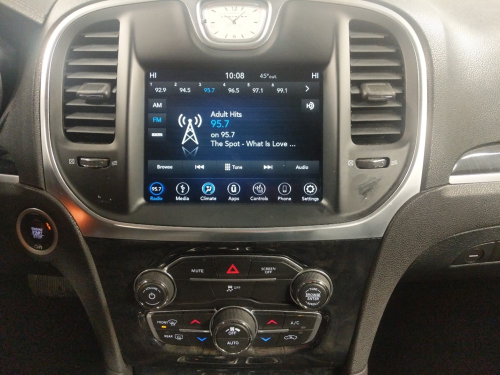 2018 Chrysler 300 - Stereo Package