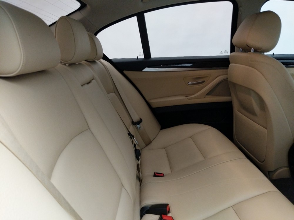 2016 BMW 528i - Passenger Rear Seat