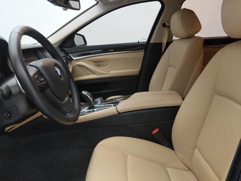 2016 BMW 528i - Driver Front Seat