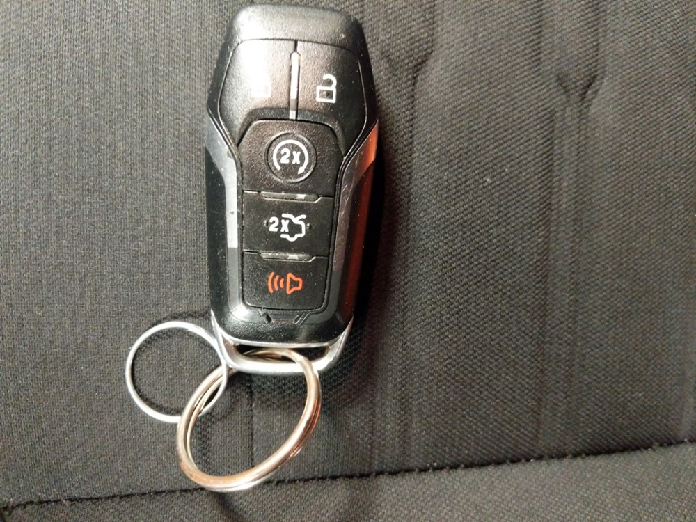 2016 Ford Mustang - Keys