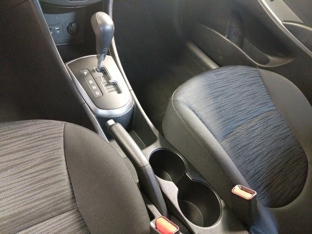 2017 Hyundai Accent - Center Console/Cup Holders