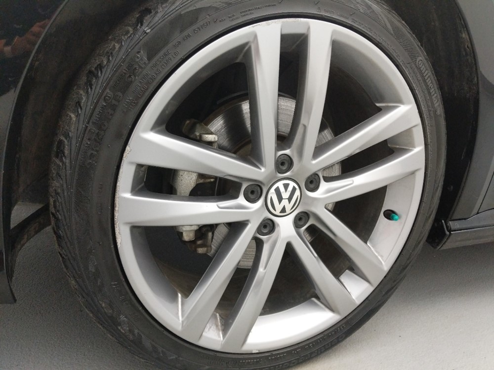 2016 Volkswagen Passat - Wheel