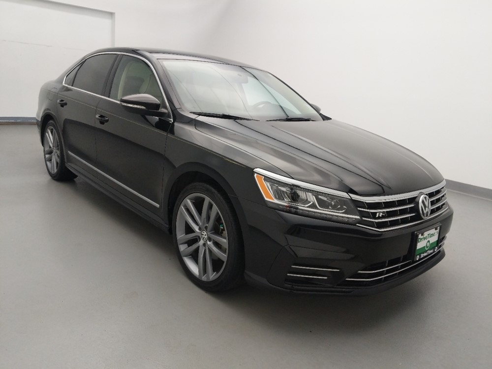 2016 Volkswagen Passat - Passenger Front Side