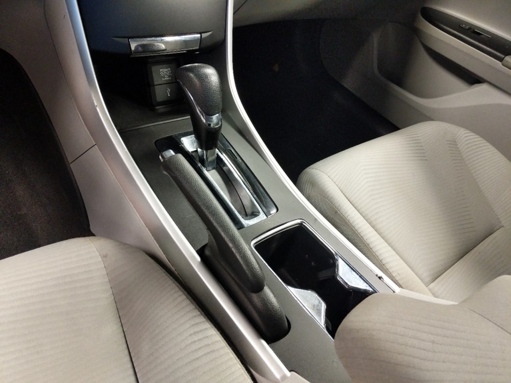 2015 Honda Accord - Center Console/Cup Holders