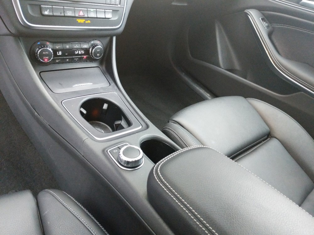 2016 Mercedes-Benz CLA250 - Center Console/Cup Holders