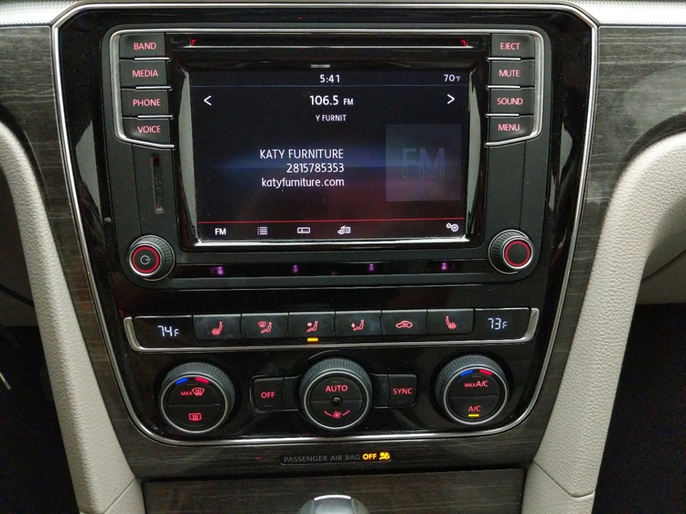 2016 Volkswagen Passat - Stereo Package