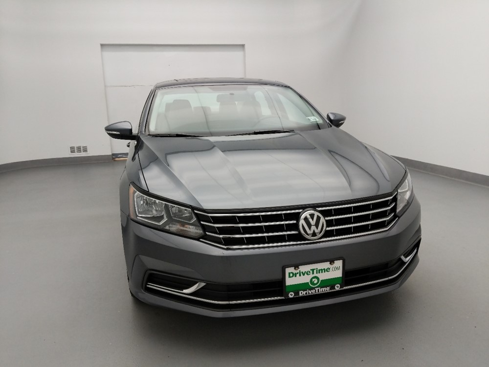 2016 Volkswagen Passat - Passenger Front Hood
