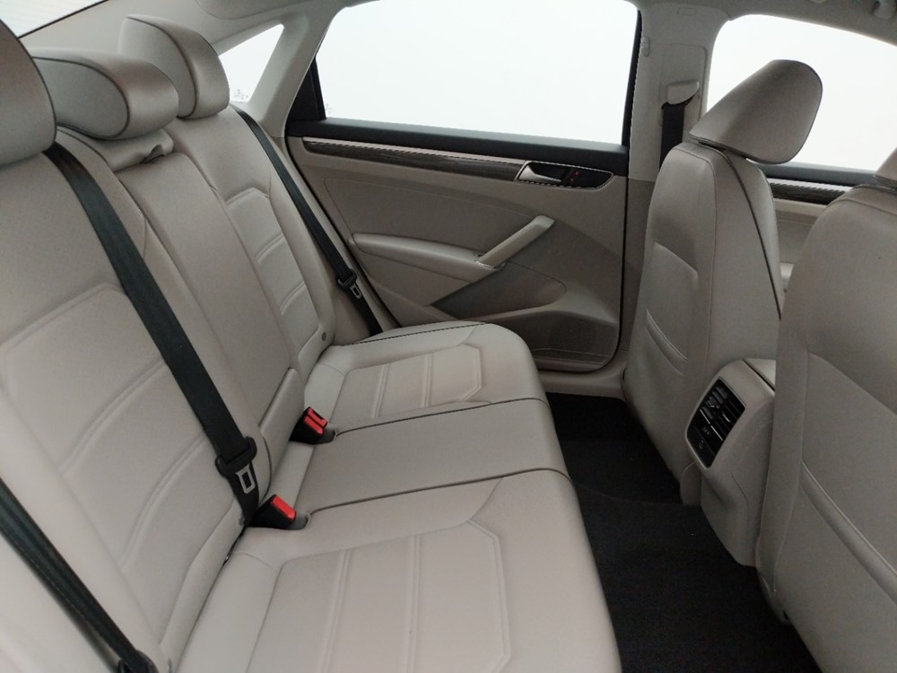 2016 Volkswagen Passat - Passenger Rear Seat
