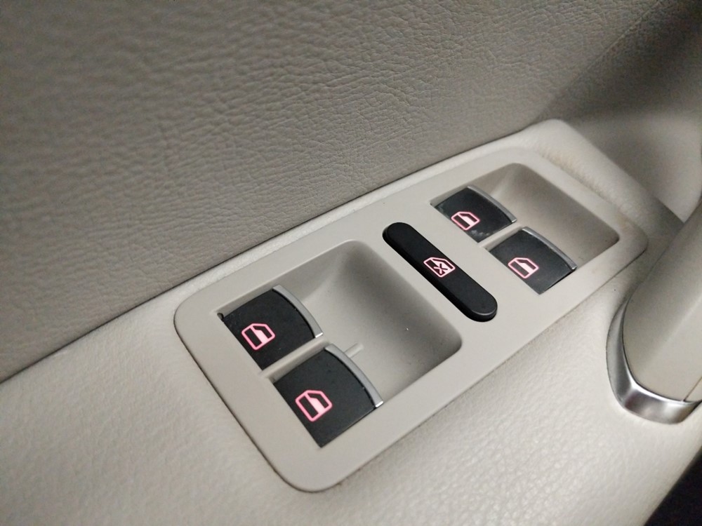 2016 Volkswagen Passat - Driver Power Windows/Lock Control