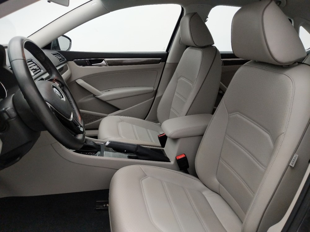 2016 Volkswagen Passat - Driver Front Seat