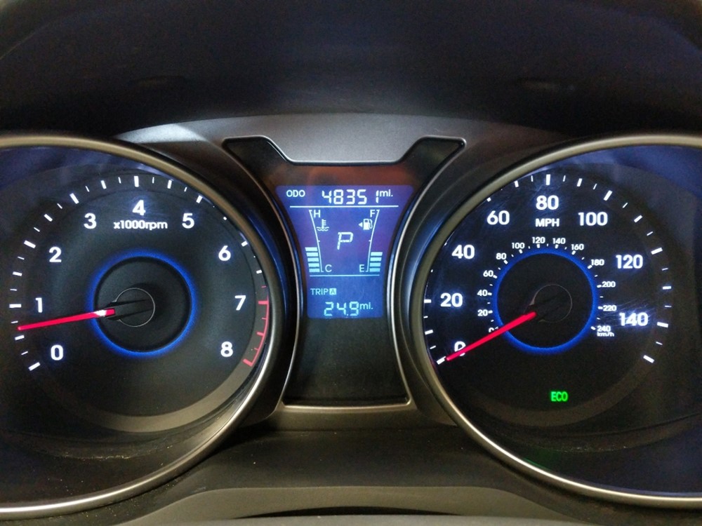 2013 Hyundai Veloster - Odometer Close Up