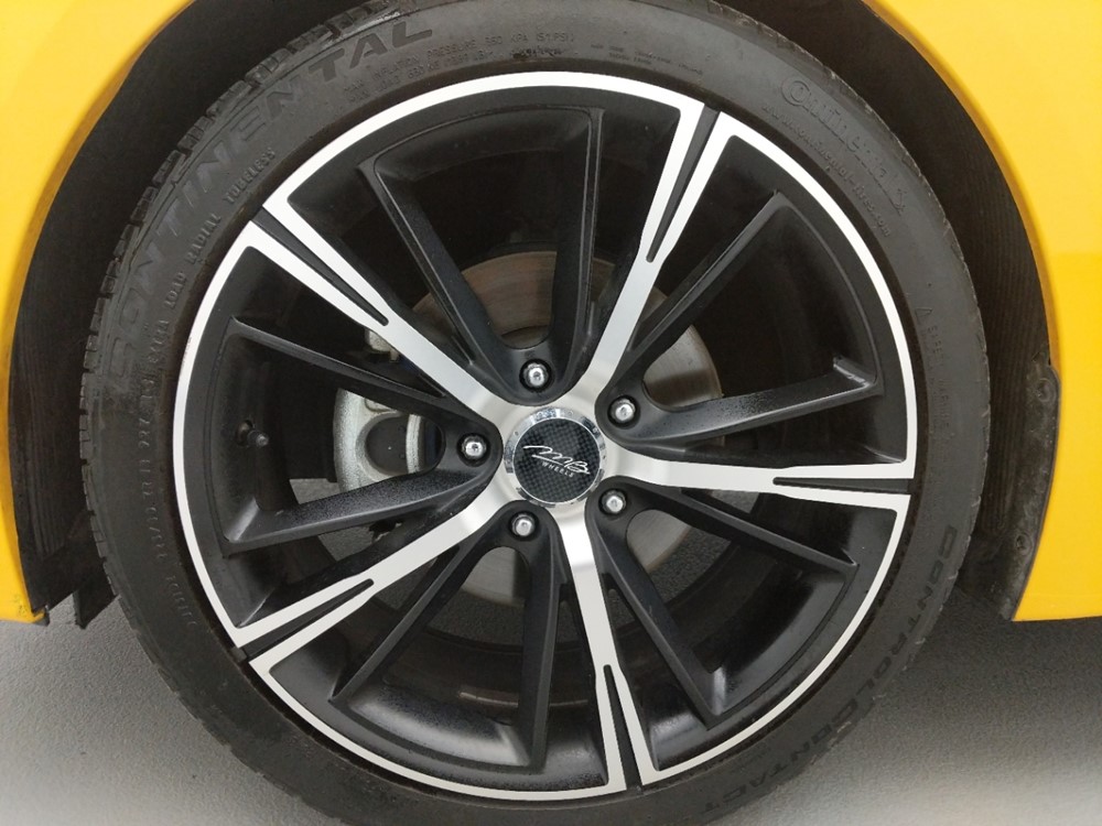 2013 Hyundai Veloster - Wheel