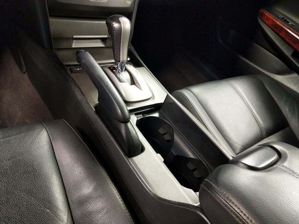 2012 Honda Crosstour - Center Console/Cup Holders