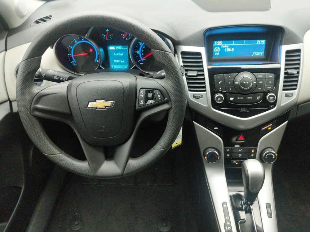 2016 Chevrolet Cruze - Driver Dash