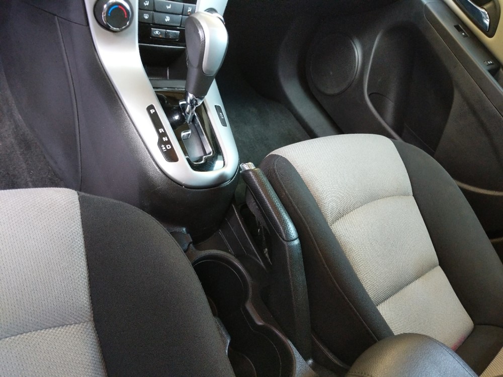 2016 Chevrolet Cruze - Center Console/Cup Holders