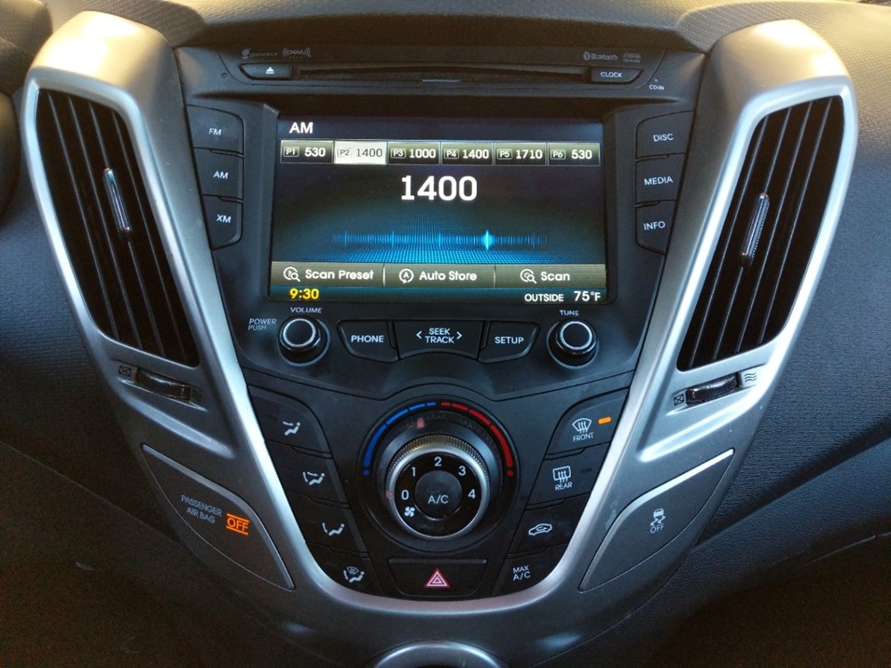 2016 Hyundai Veloster - Stereo Package