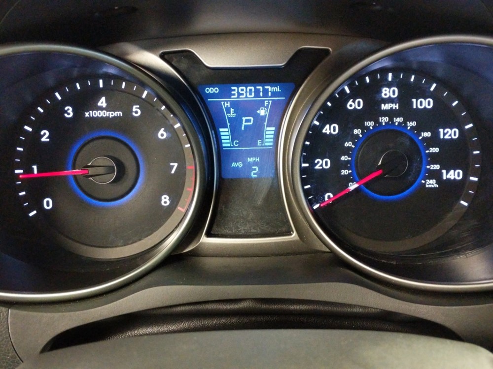 2016 Hyundai Veloster - Odometer Close Up