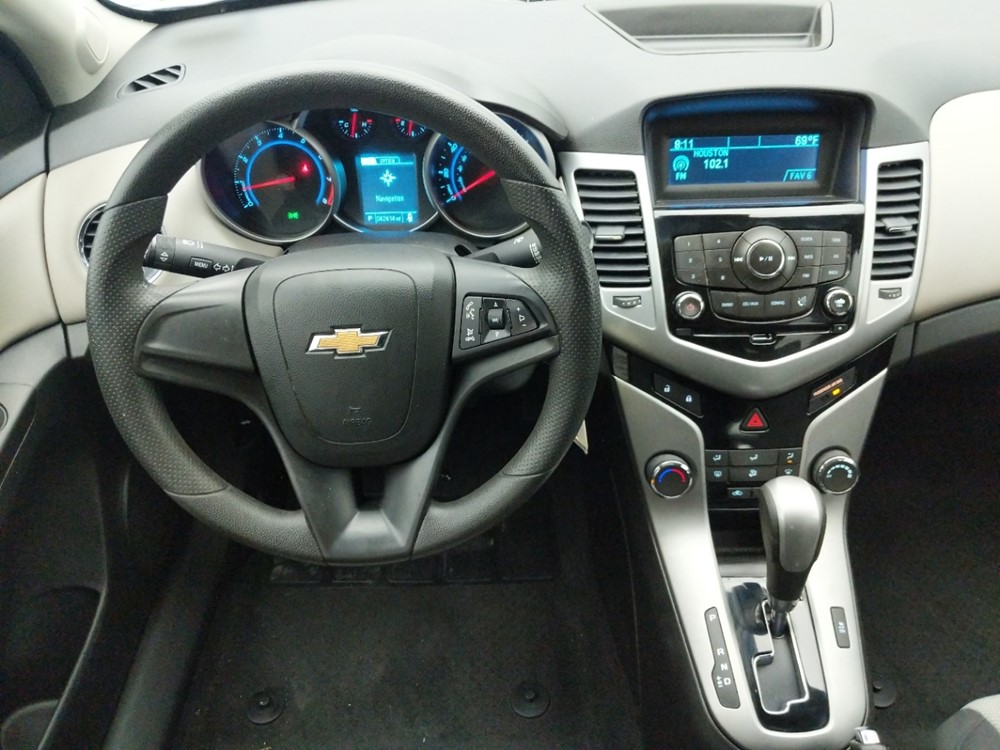 2014 Chevrolet Cruze - Driver Dash