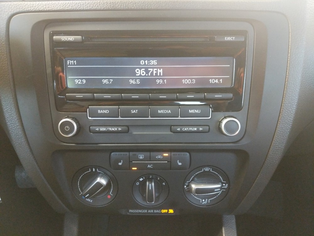 2012 Volkswagen Jetta - Stereo Package