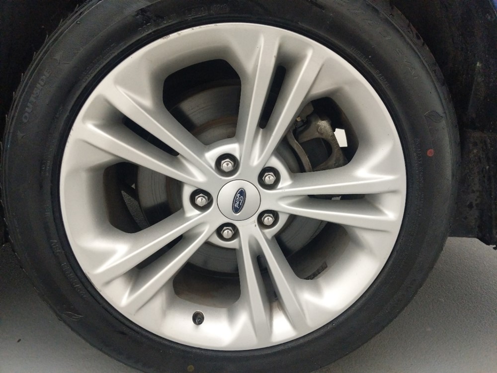 2015 Ford Taurus - Wheel