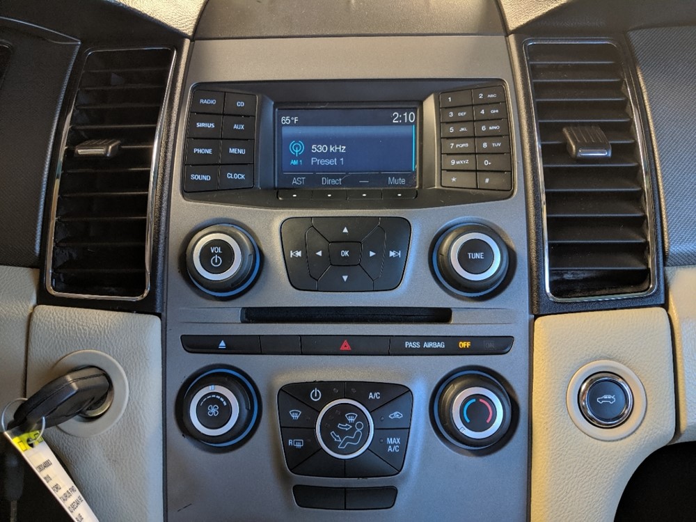 2015 Ford Taurus - Stereo Package